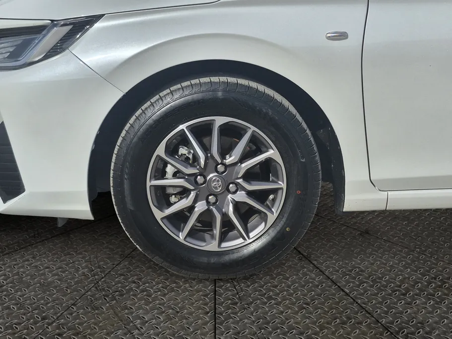 2024 تويوتا Yaris  Y 