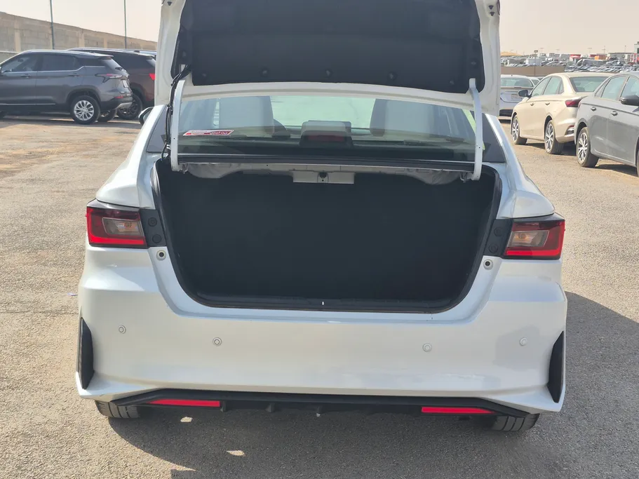 2024 تويوتا Yaris  Y 