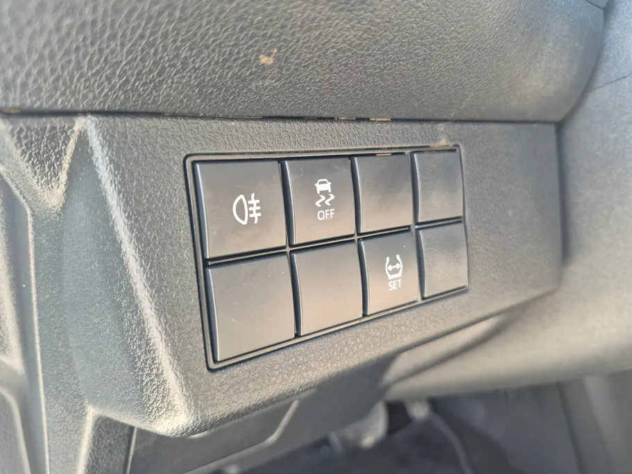 2024 تويوتا Yaris  Y 