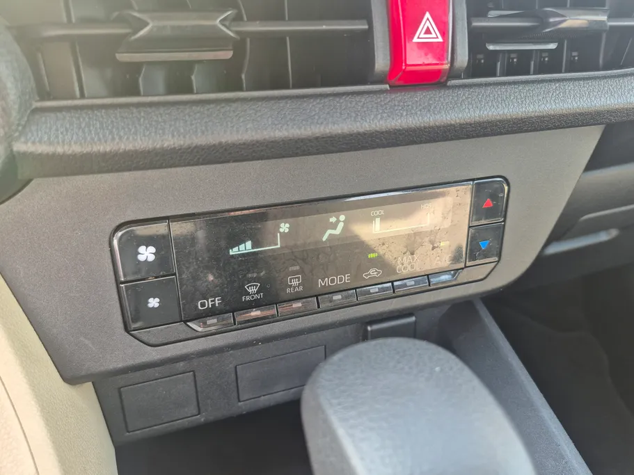 2024 تويوتا Yaris  Y 