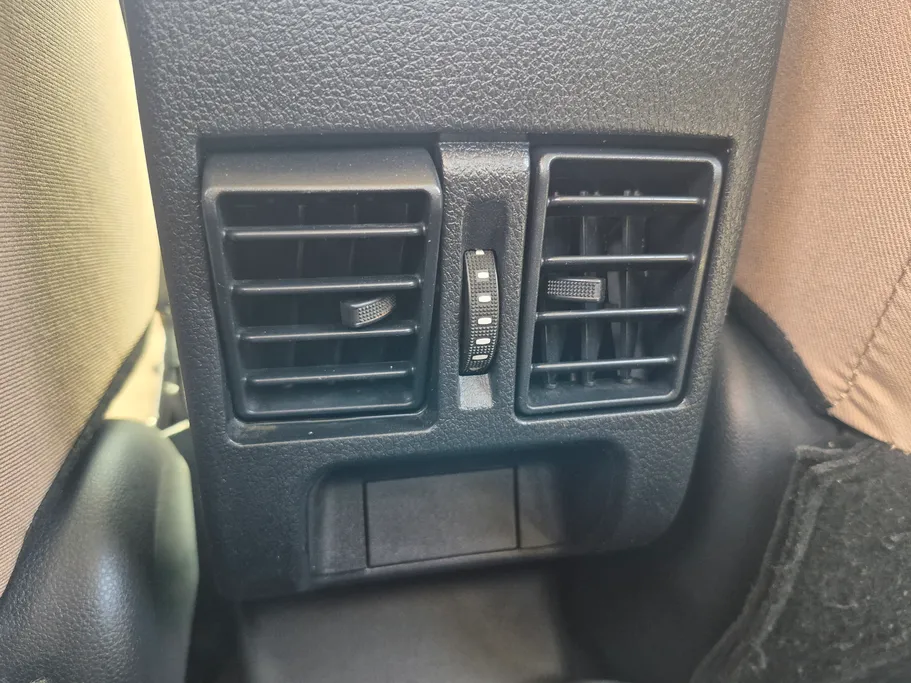 2024 تويوتا Yaris  Y 