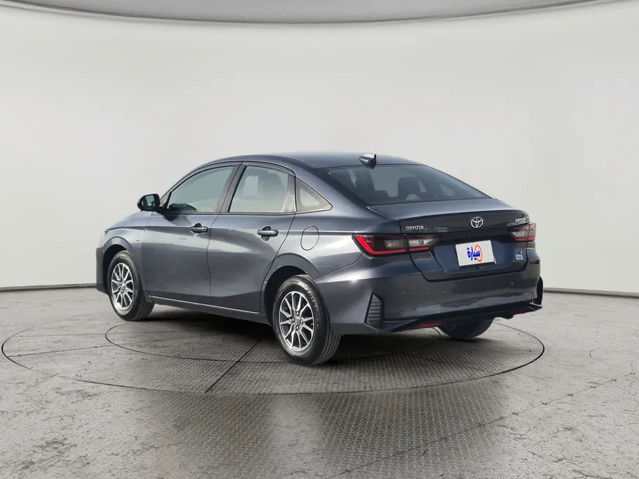 2023 Toyota Yaris  Y 