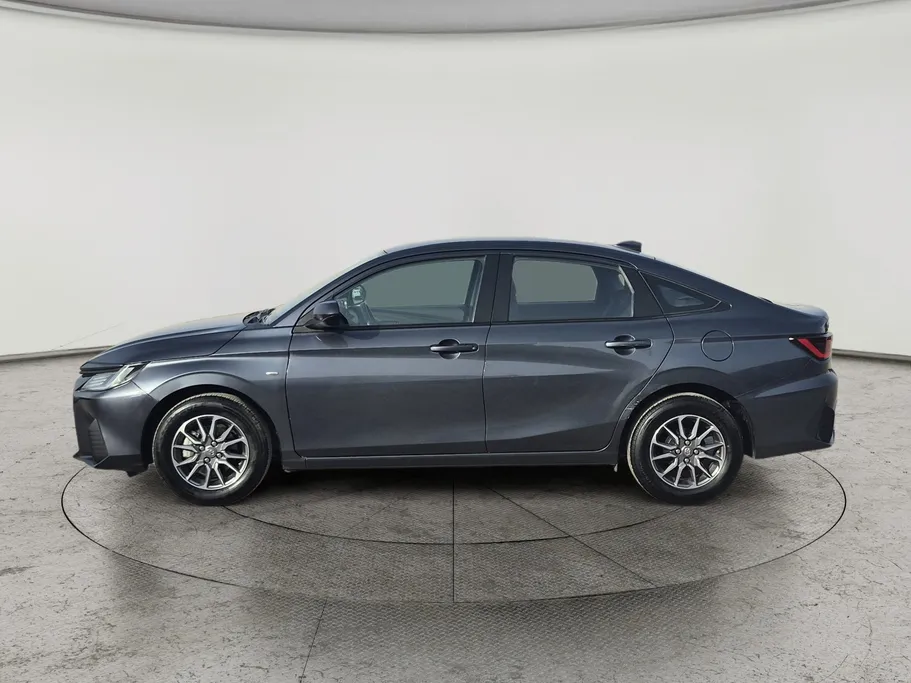 2023 Toyota Yaris  Y 