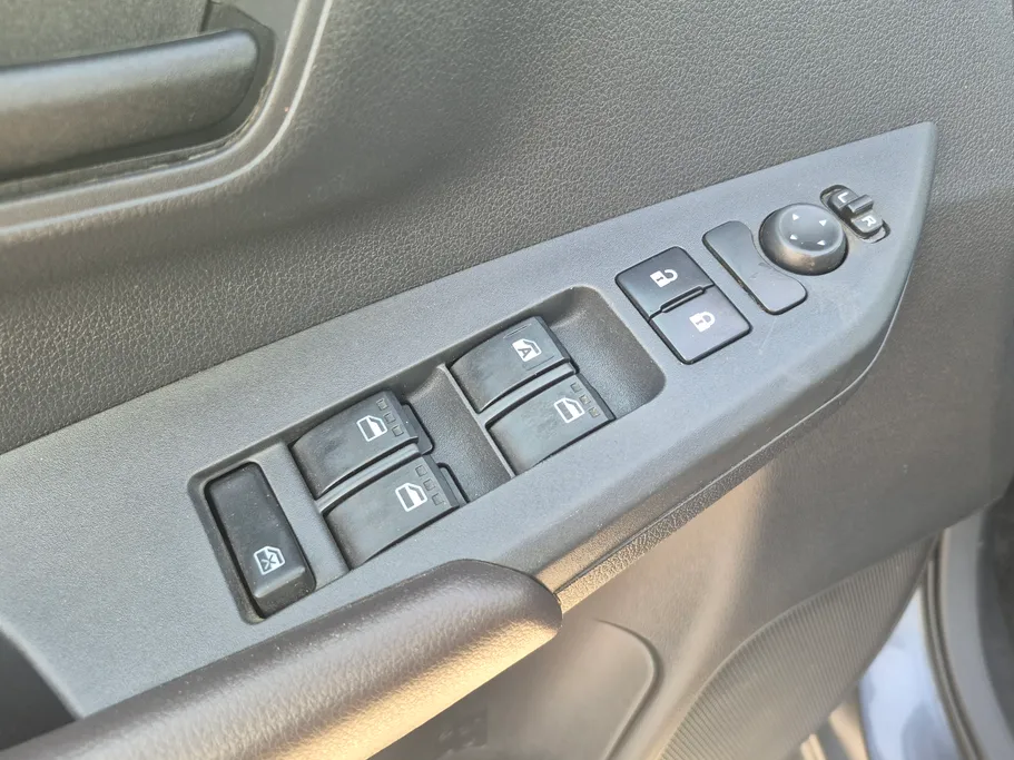 2023 Toyota Yaris  Y 