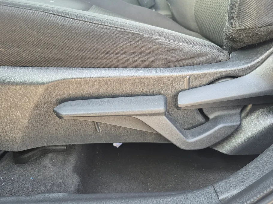 2023 Toyota Yaris  Y 