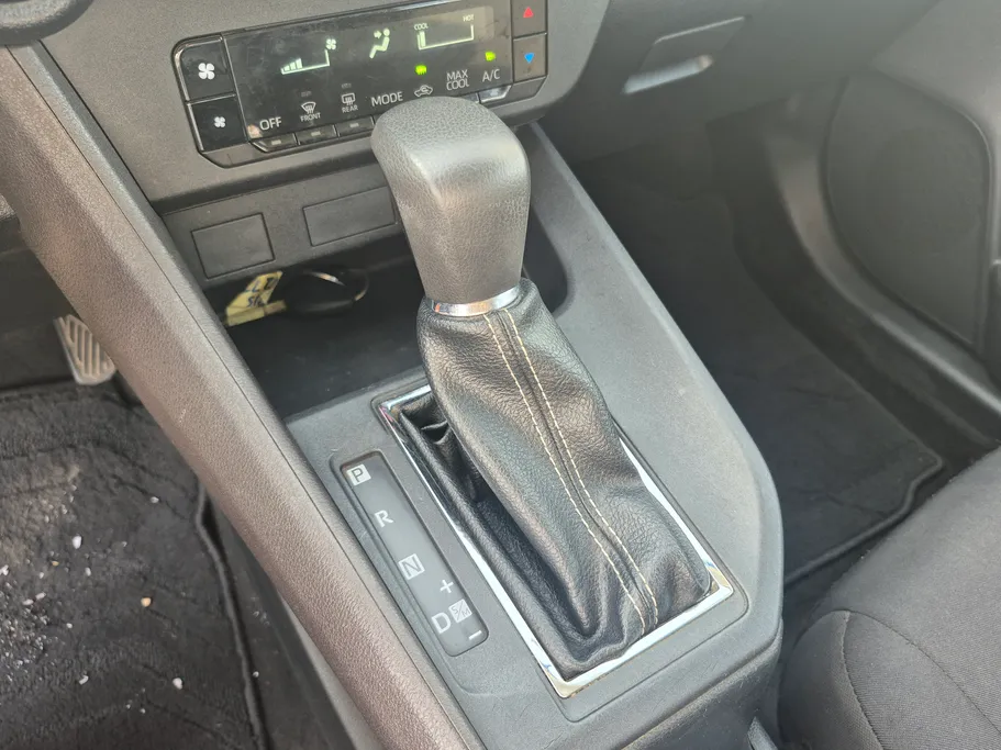 2023 Toyota Yaris  Y 