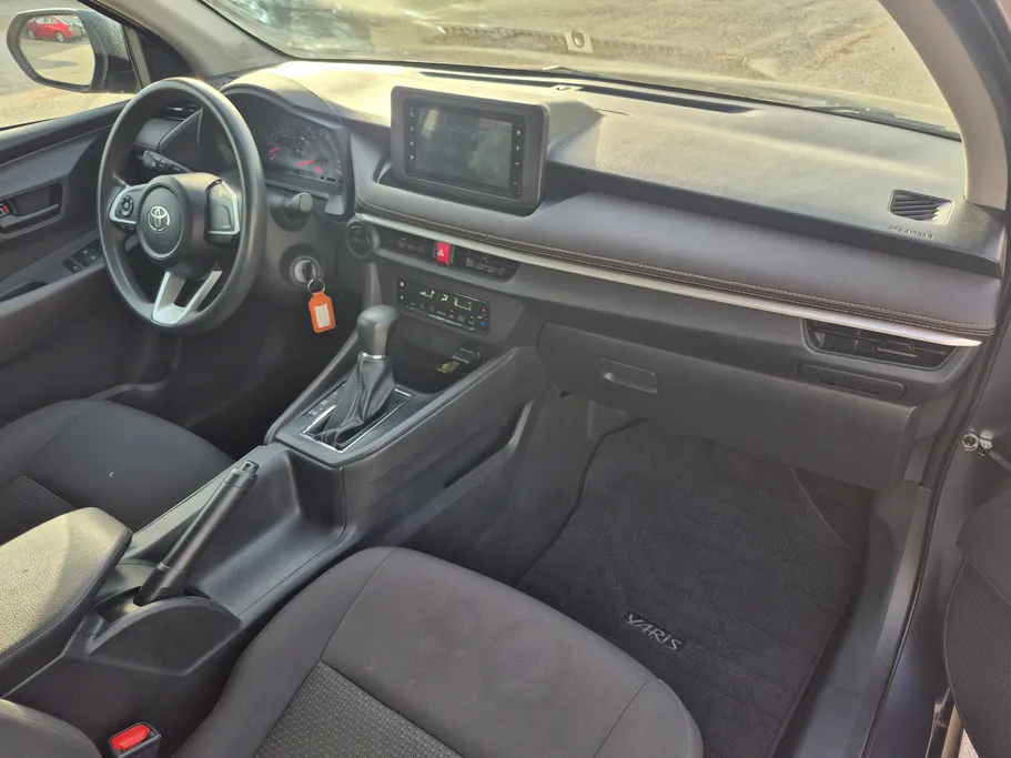 2023 Toyota Yaris  Y 