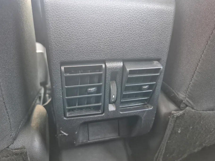 2023 Toyota Yaris  Y 