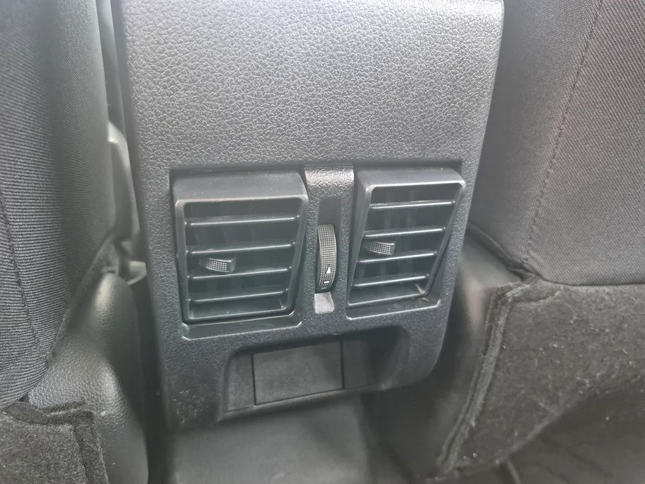 تويوتا يارس Y 2024 