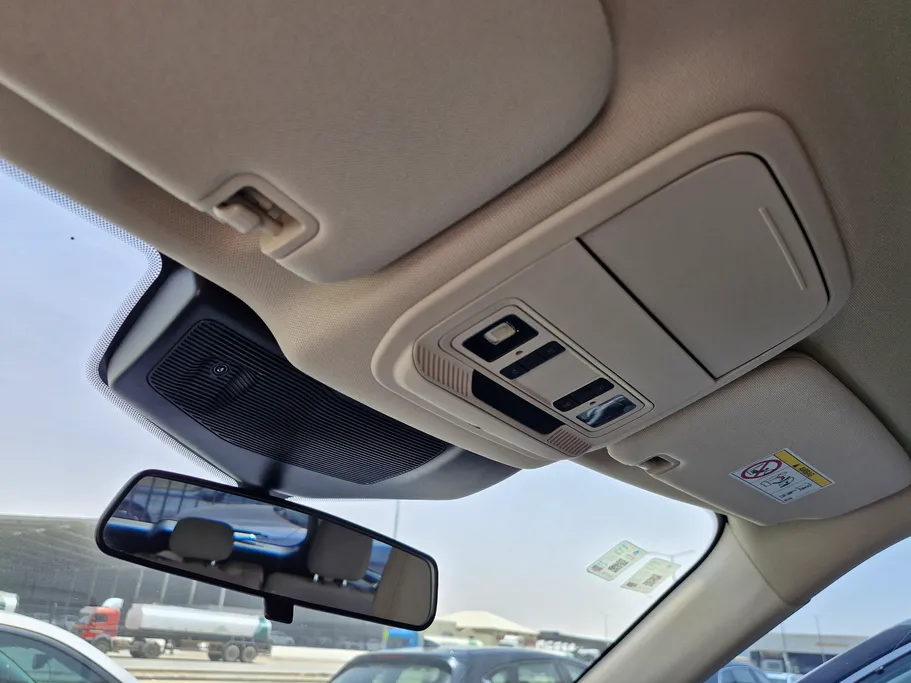 2021 Ford Explorer Standard 