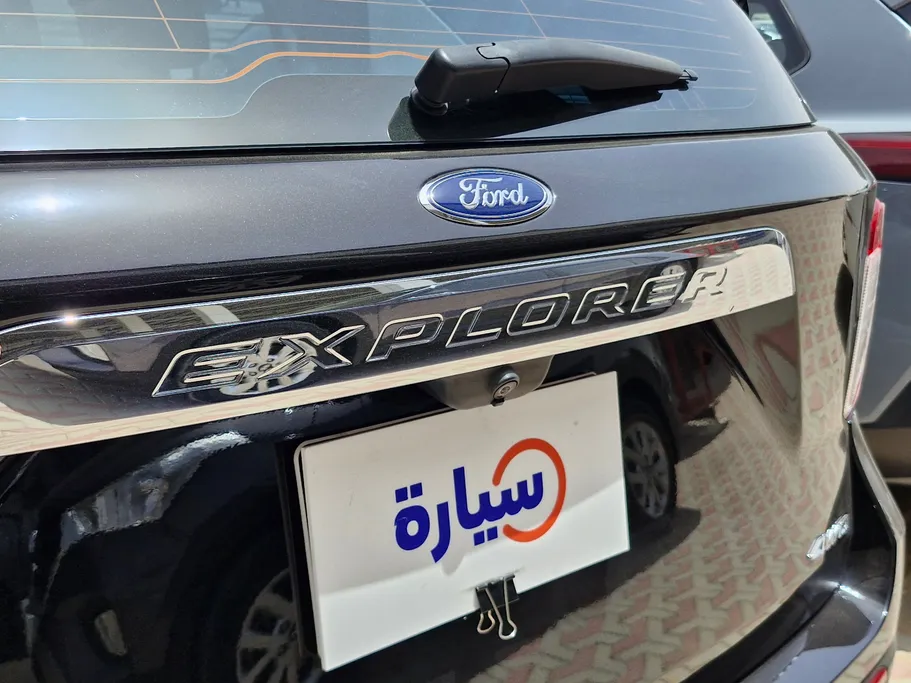 2021 Ford Explorer Standard 