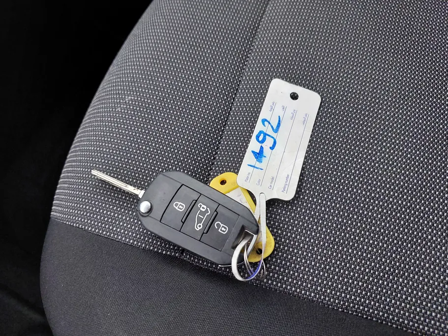 بيجو بارتنر Long van 2024 