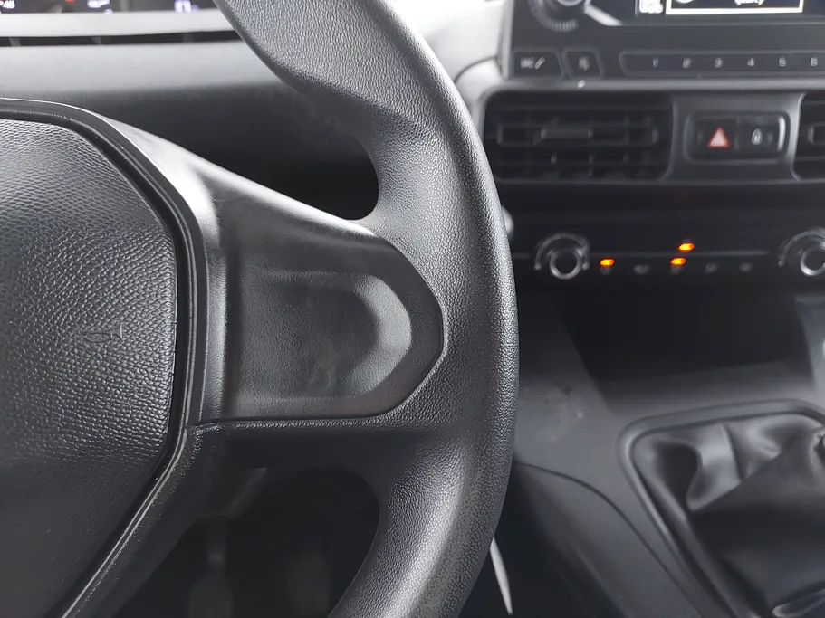 بيجو بارتنر Long van 2024 