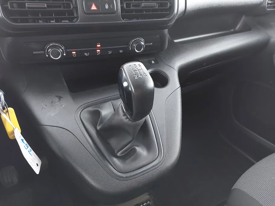 بيجو بارتنر Long van 2024 