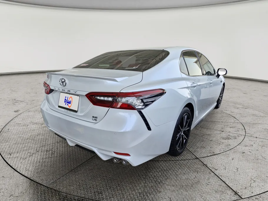تويوتا كامري SE V6 2024 