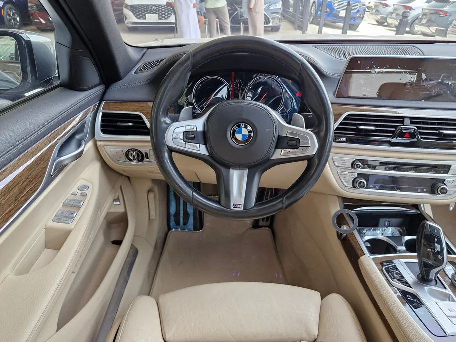 بي ام دبليو الفئة السابعة 730Li 2019 