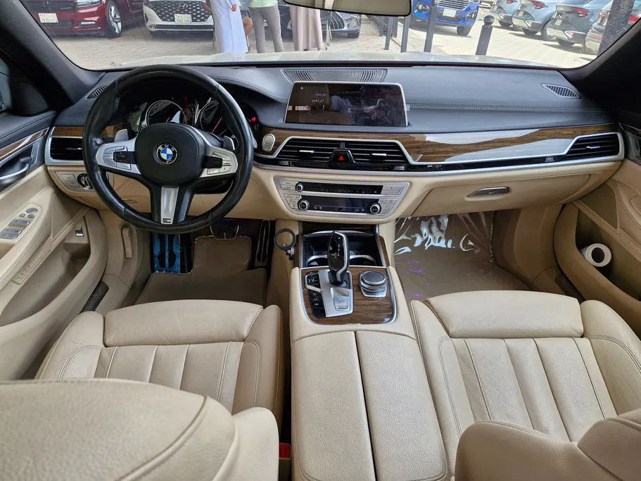 بي ام دبليو الفئة السابعة 730Li 2019 