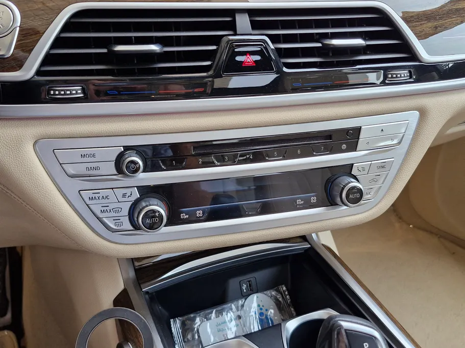 بي ام دبليو الفئة السابعة 730Li 2019 