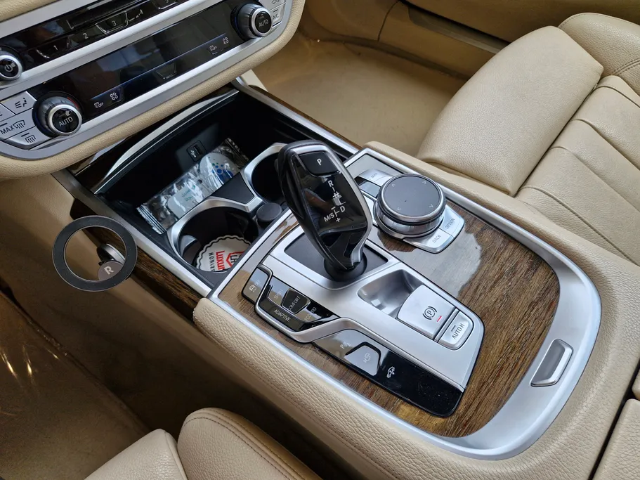 بي ام دبليو الفئة السابعة 730Li 2019 