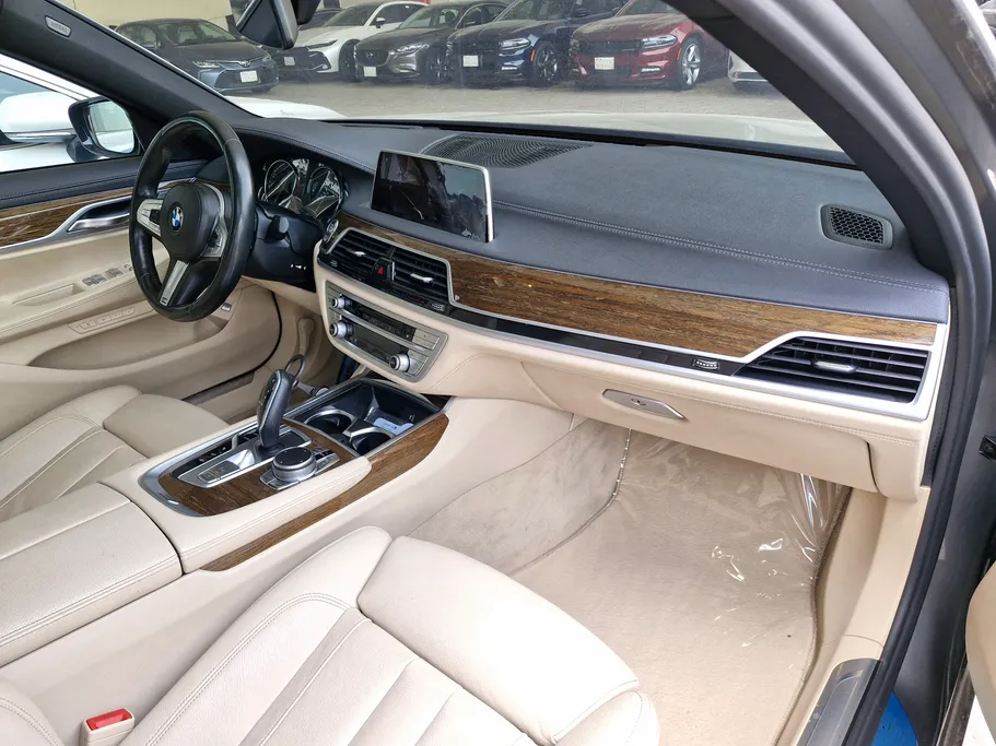 بي ام دبليو الفئة السابعة 730Li 2019 