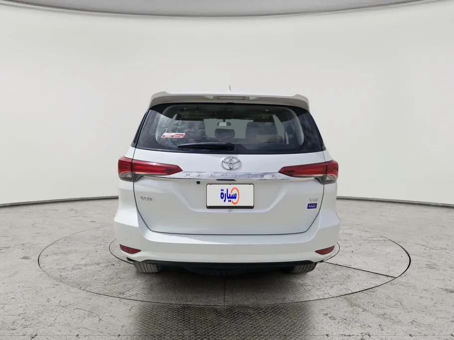 2023 Toyota Fortuner VX 