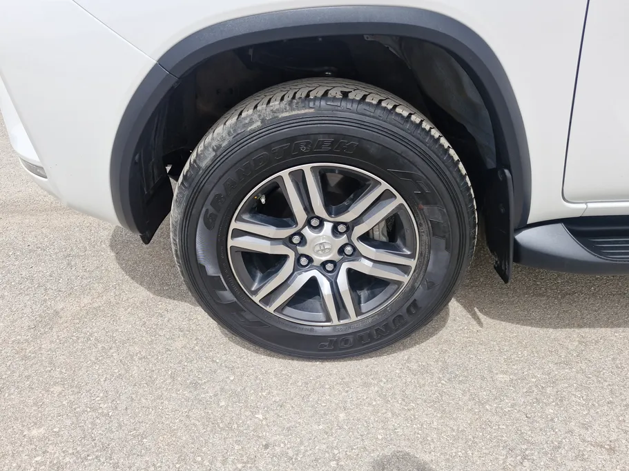 تويوتا فورتشنر VX1 2023 