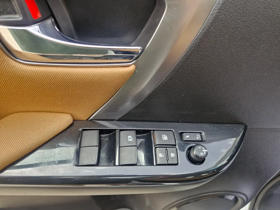 تويوتا فورتشنر VX1 2023 