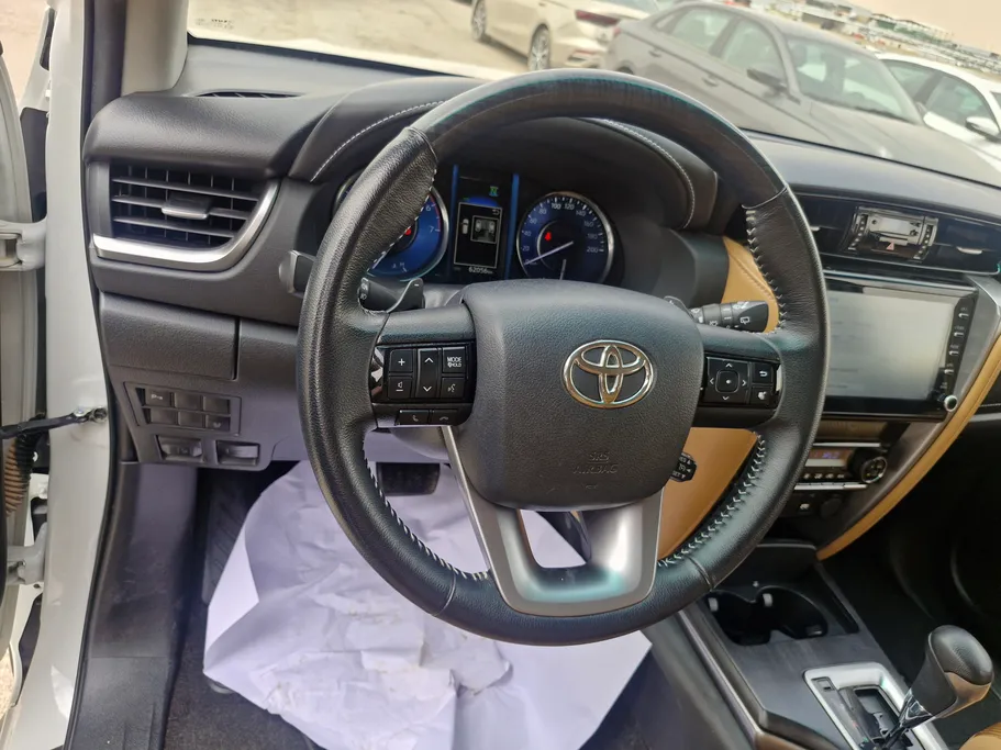 تويوتا فورتشنر VX1 2023 