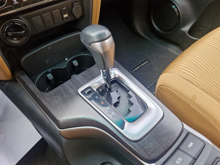 تويوتا فورتشنر VX1 2023 