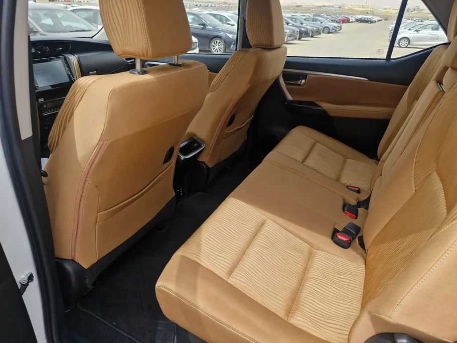 تويوتا فورتشنر VX1 2023 