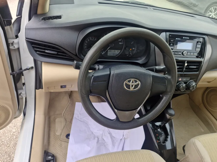 تويوتا يارس Y 2022 