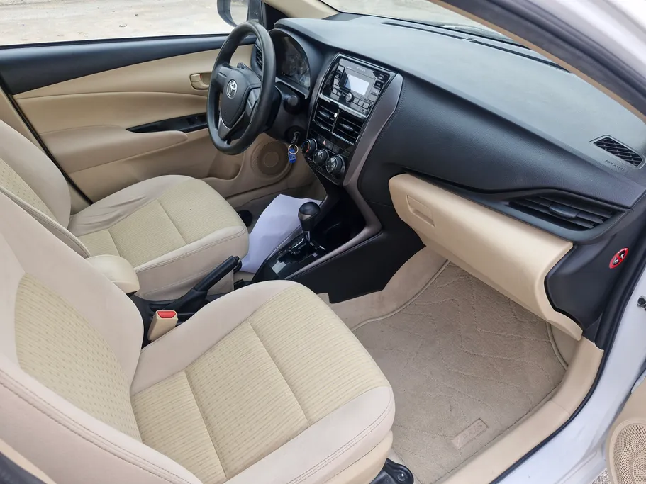 تويوتا يارس Y 2022 