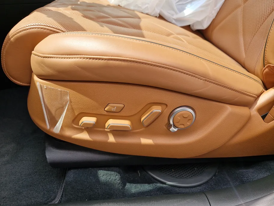 2025 Genesis GV80 Royal 