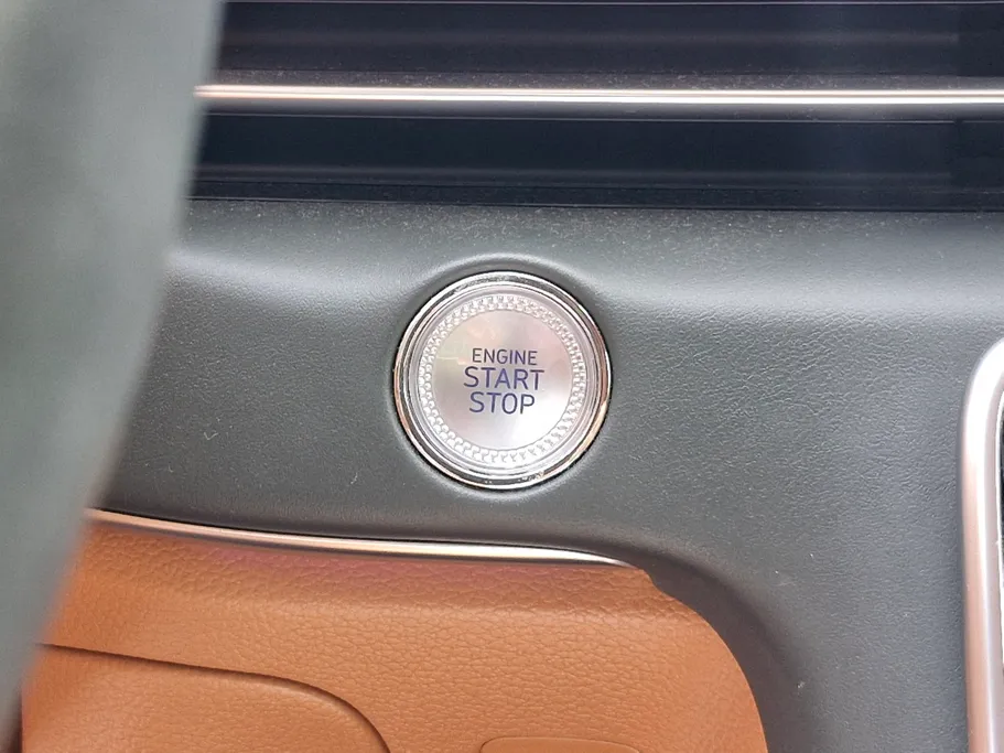 2025 Genesis GV80 Royal 