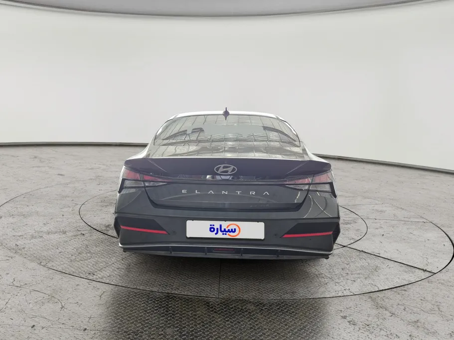 2025 Hyundai Elantra Smart 