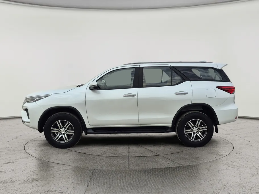 2023 Toyota Fortuner GX2 4x4 Diesel 