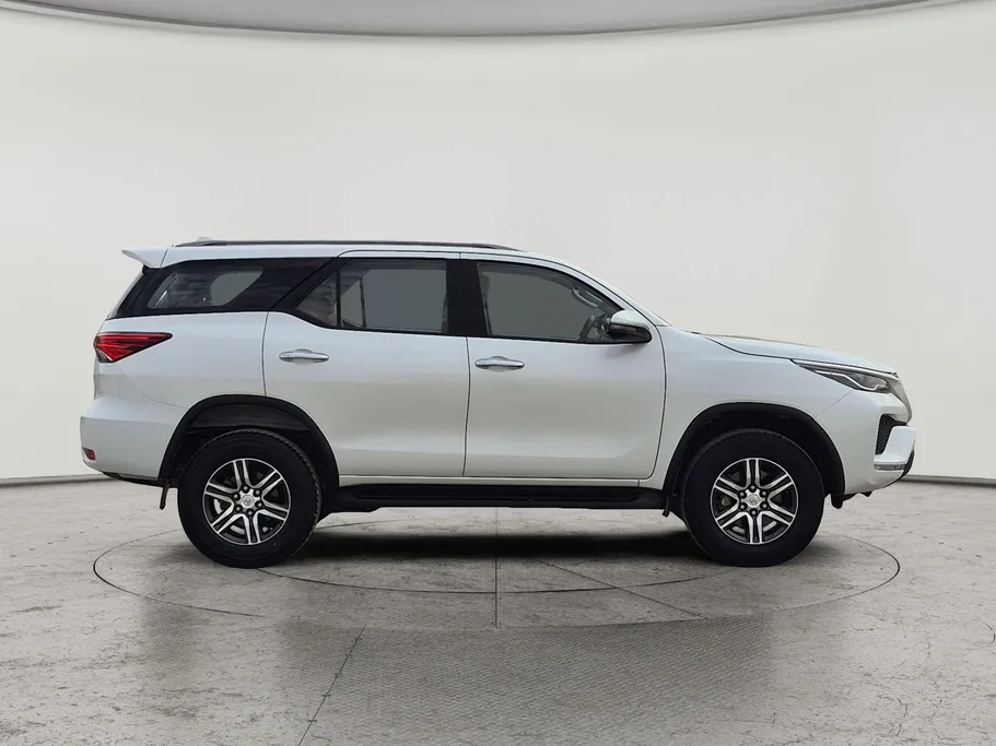 2023 Toyota Fortuner GX2 4x4 Diesel 