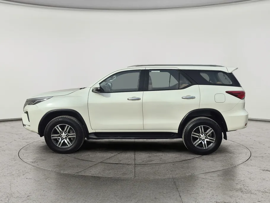 تويوتا فورتشنر GX2 4x4 2022 