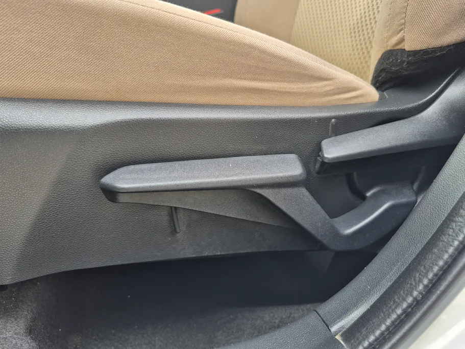 تويوتا يارس Y 2024 