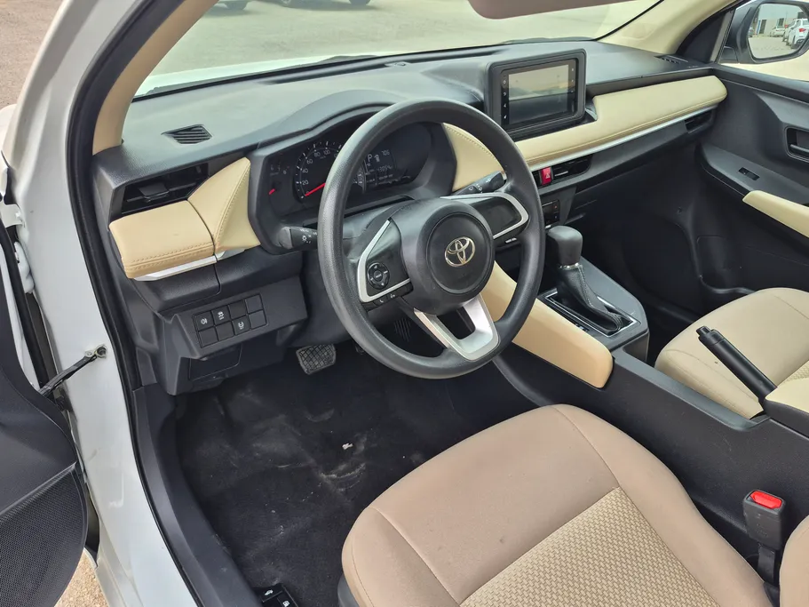 تويوتا يارس Y 2024 