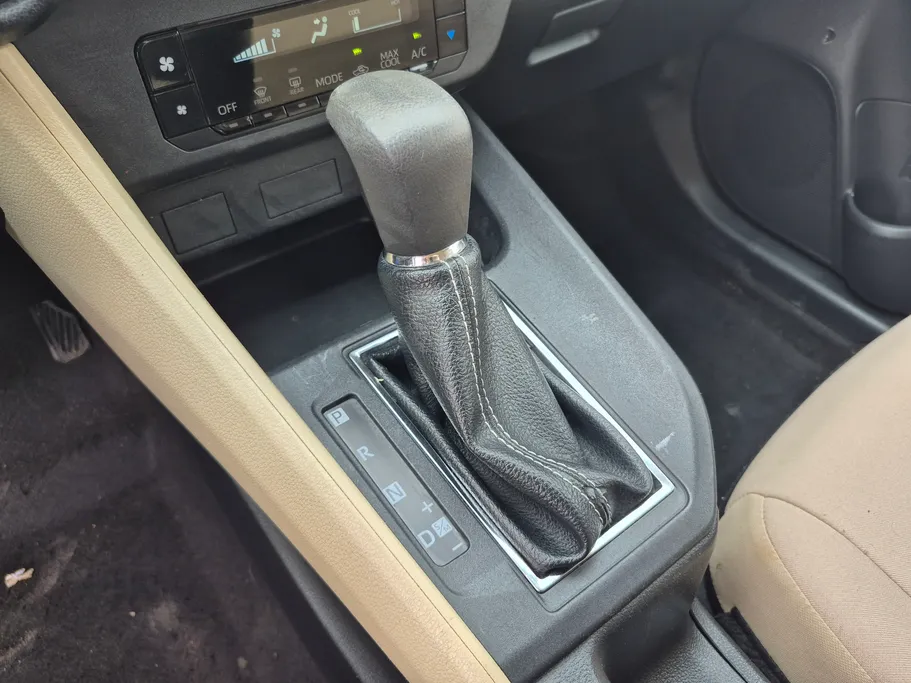 تويوتا يارس Y 2024 