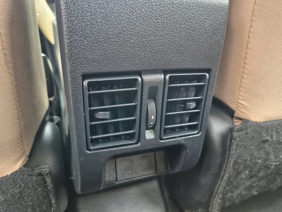 تويوتا يارس Y 2024 