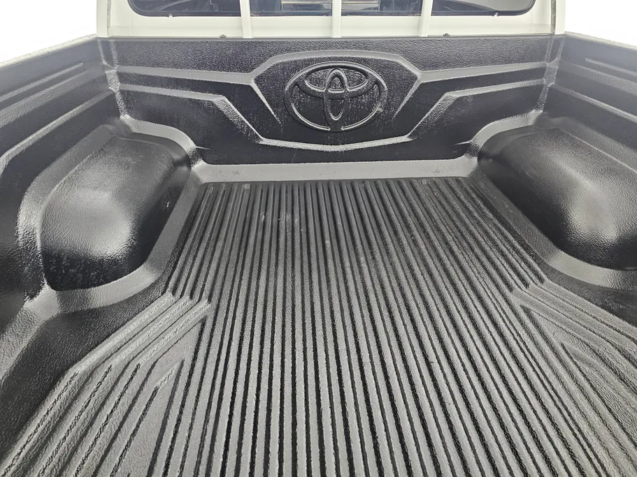 تويوتا هايلكس DC 4x4 Diesel 2023 