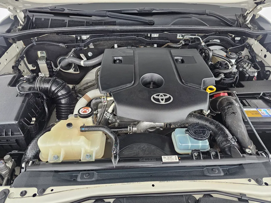 تويوتا هايلكس DC 4x4 Diesel 2023 