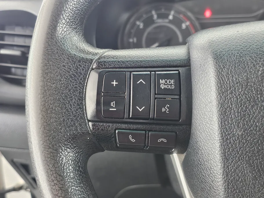 تويوتا هايلكس DC 4x4 Diesel 2023 