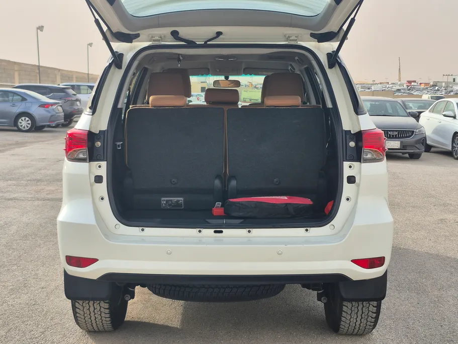 2022 Toyota Fortuner GX2 4x4 