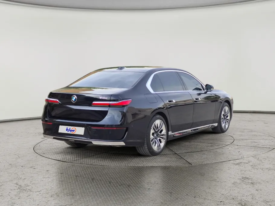 2023 BMW 7 Series 735i 