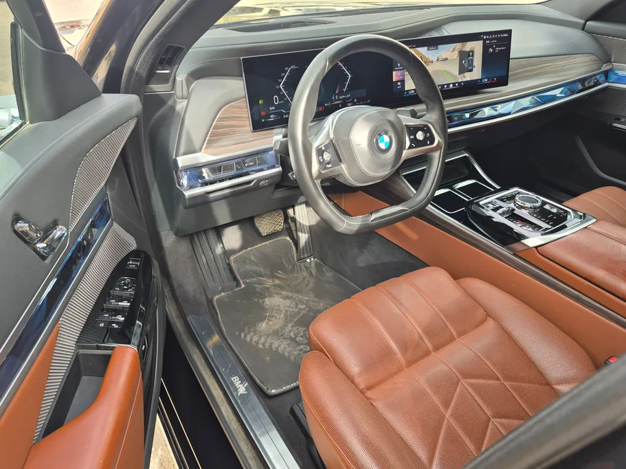 2023 BMW 7 Series 735i 