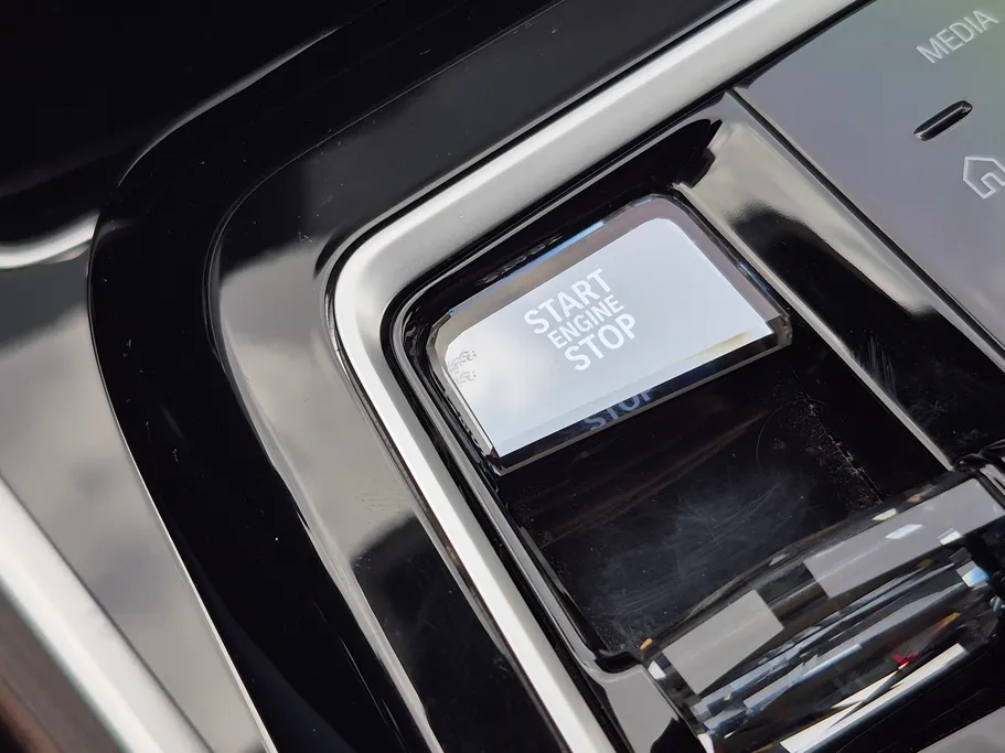 2023 BMW 7 Series 735i 