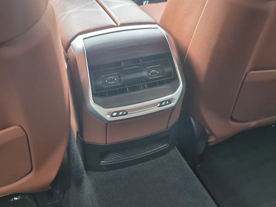 2023 BMW 7 Series 735i 